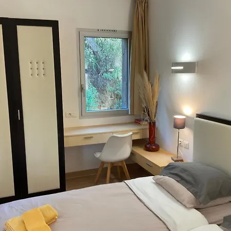 Cala Sultana -baie Santa Giulia - Rez Jardin 1ere Ligne Apartment *