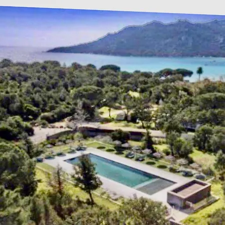 Apartament Cala Sultana -baie Santa Giulia - Rez Jardin 1ere Ligne