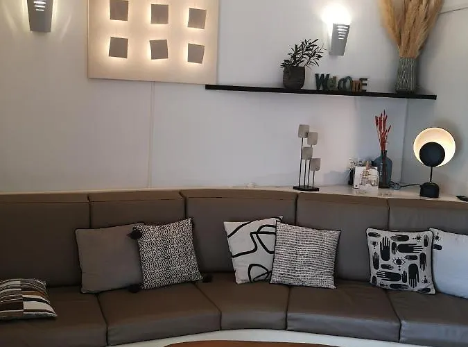 Apartment Cala Sultana -baie Santa Giulia - Rez Jardin 1ere Ligne *