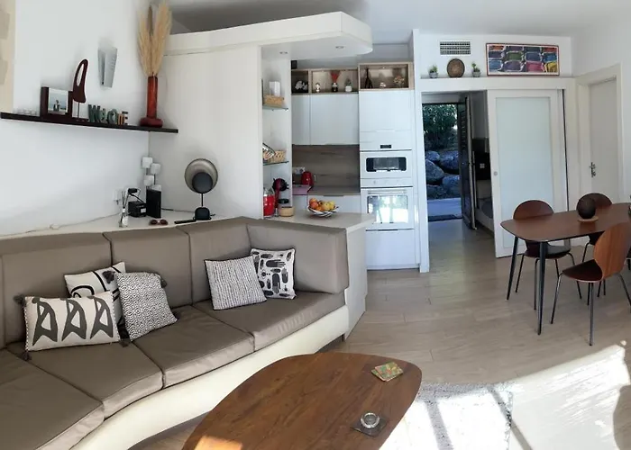 Cala Sultana -baie Santa Giulia - Rez Jardin 1ere Ligne Порто-Веккьо