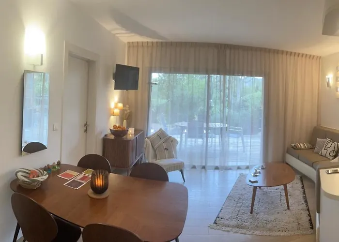 Apartment Cala Sultana -baie Santa Giulia - Rez Jardin 1ere Ligne *